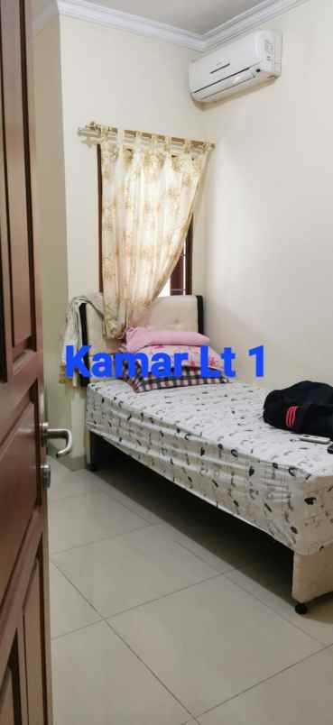 dijual rumah kelapa gading