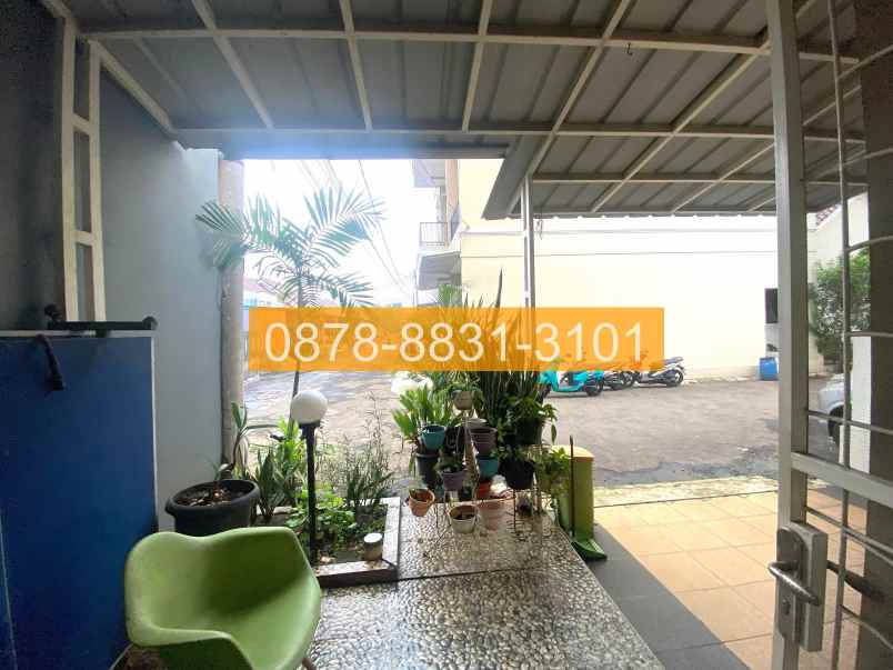 dijual rumah kelurahan cipayung