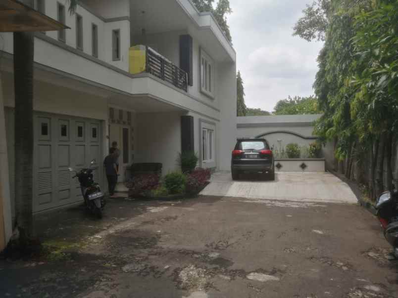dijual rumah kemang jakarta selatan