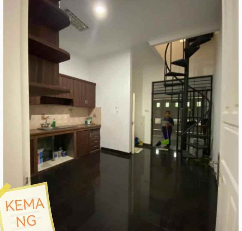 dijual rumah kemang jakarta selatan