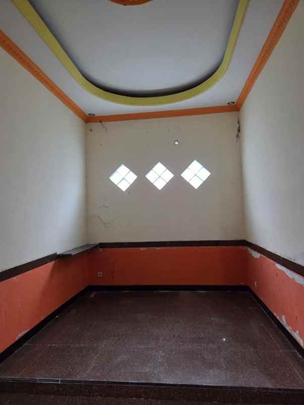 dijual rumah kerten laweyan surakarta