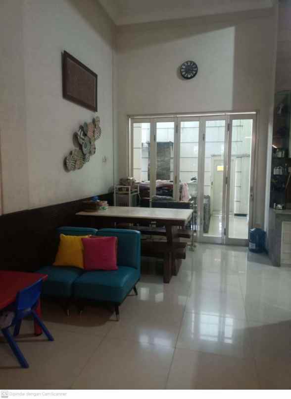 dijual rumah ketintang madya