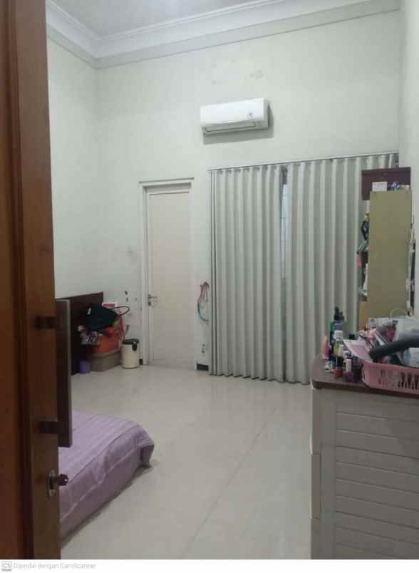 dijual rumah ketintang madya