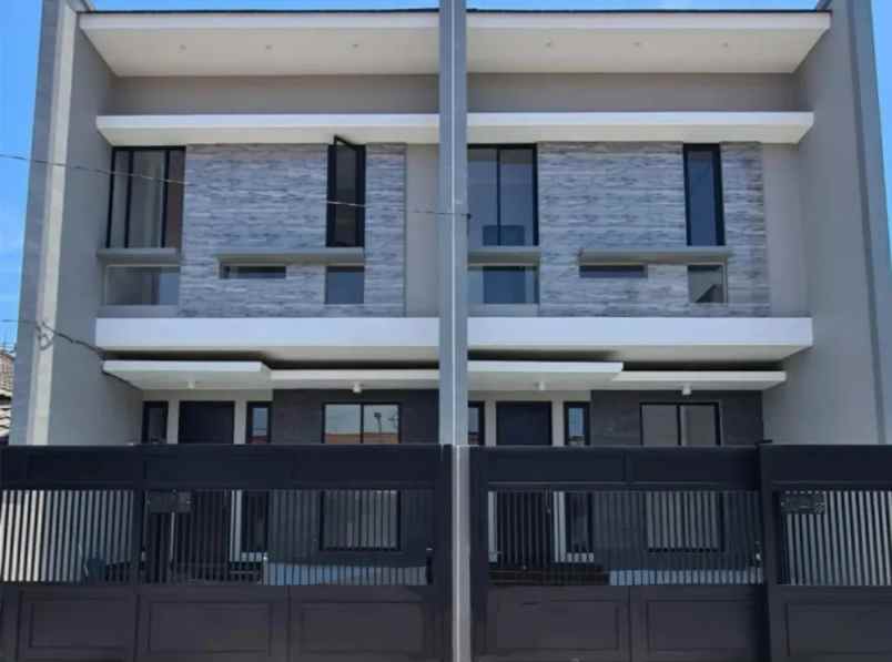 dijual rumah klampis semolo timur