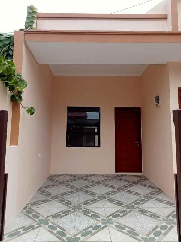 dijual rumah komp pesantren permai