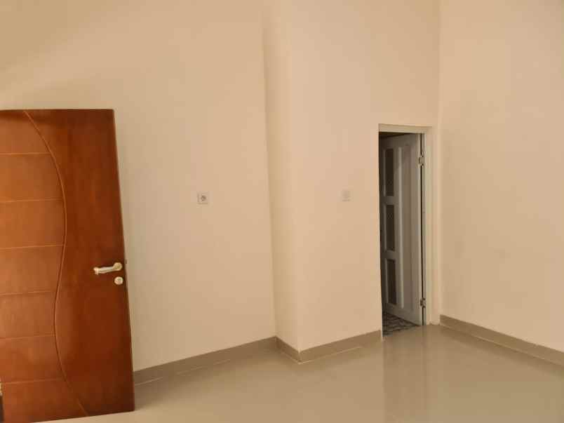 dijual rumah komp pesantren permai