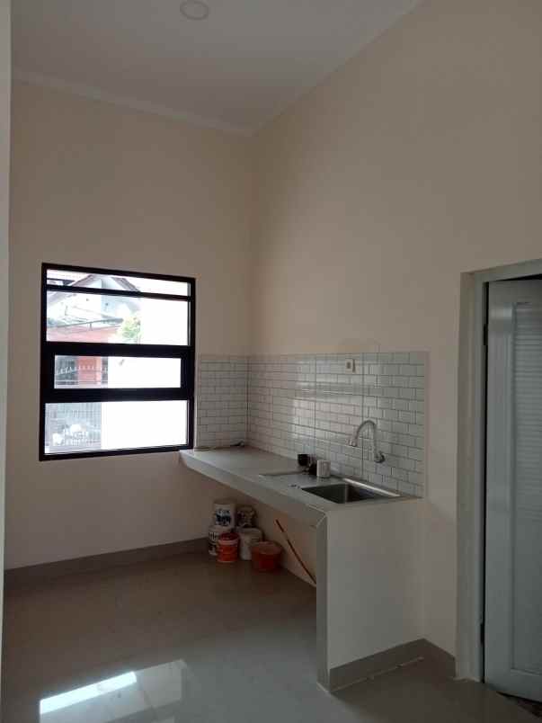 dijual rumah komp pesantren permai