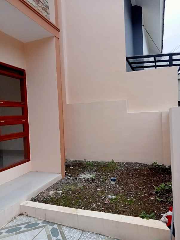 dijual rumah komp pesantren permai