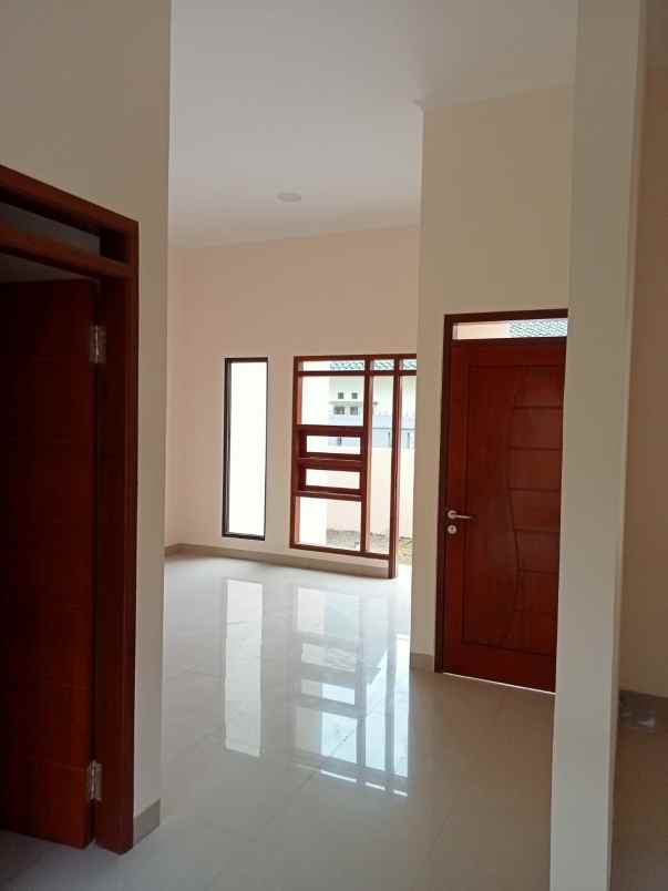 dijual rumah komp pesantren permai