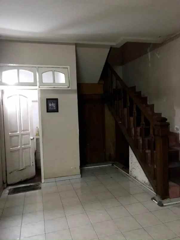 dijual rumah komplek billymoon pondok