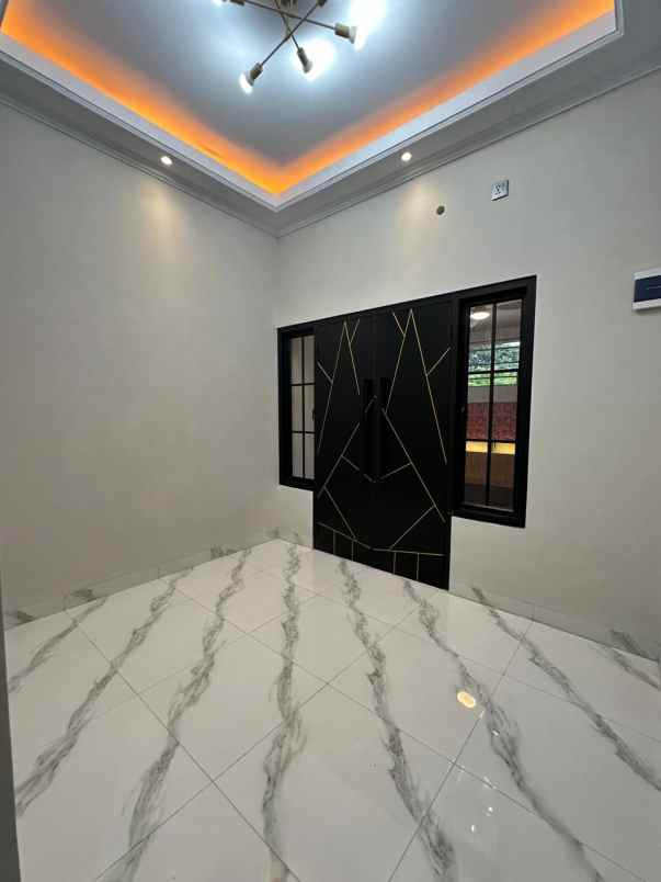 dijual rumah komplek bni sawangan depok