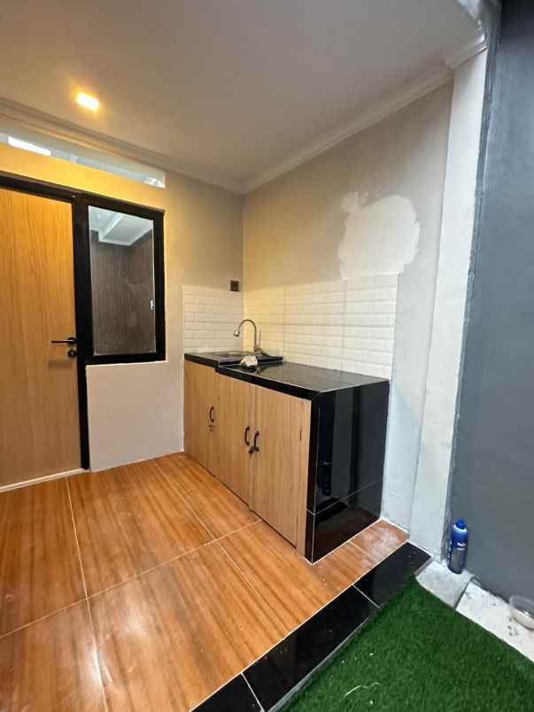 dijual rumah komplek bni sawangan depok