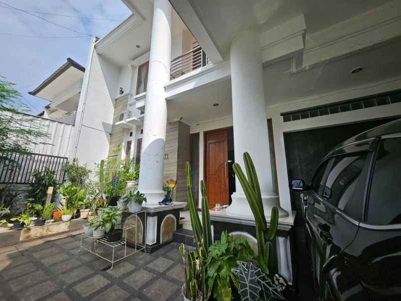 dijual rumah komplek buahbatu regency