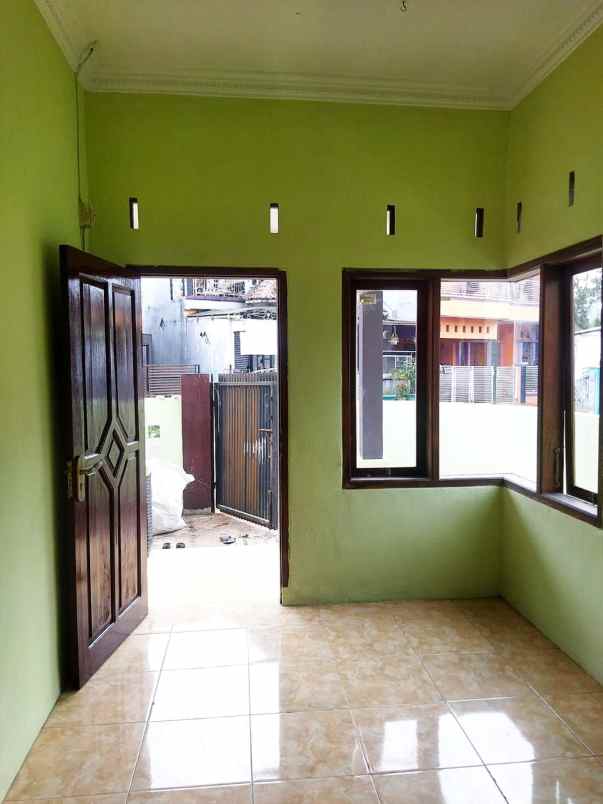dijual rumah komplek perumahan kemuning