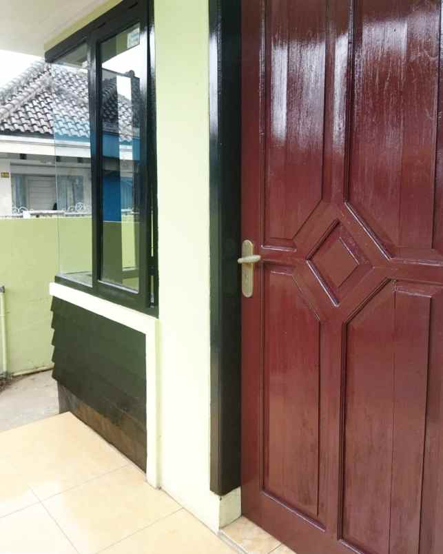 dijual rumah komplek perumahan kemuning