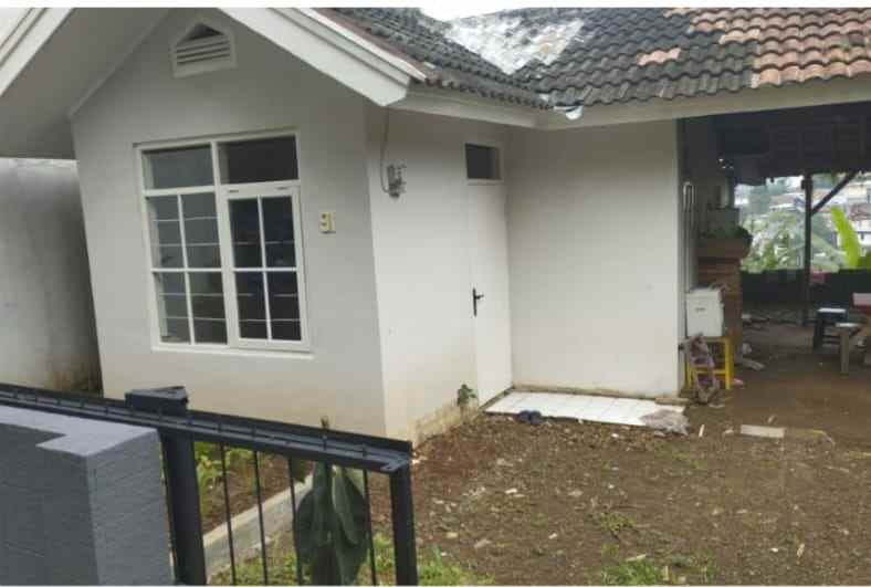 dijual rumah komplek perumahan unisba