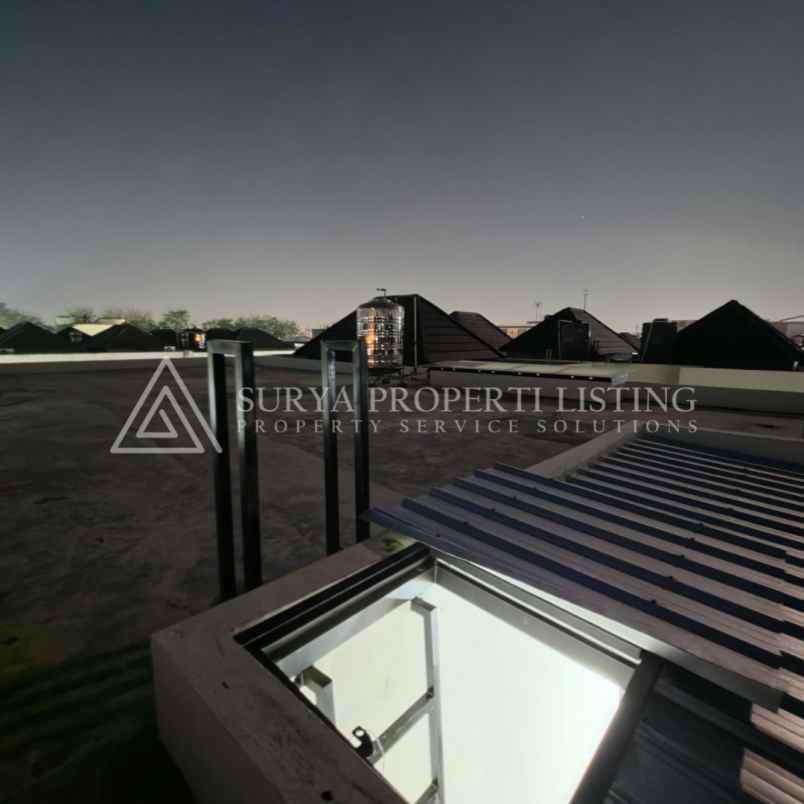 dijual rumah komplek royal park residence