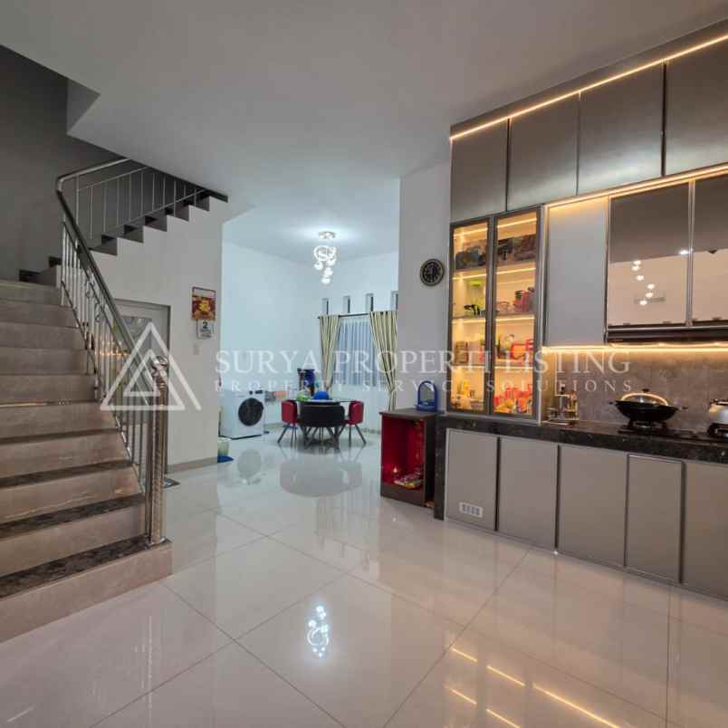 dijual rumah komplek royal park residence