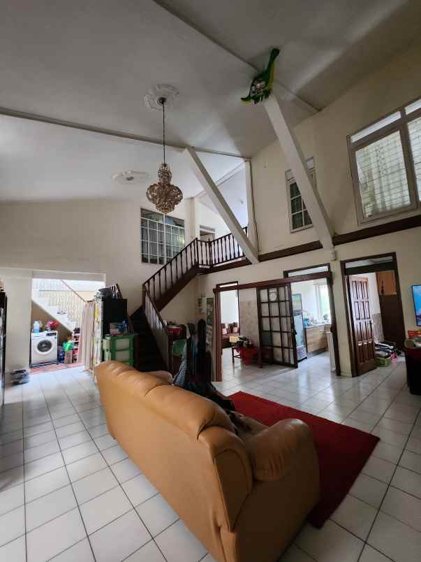 dijual rumah komplek sukaasih