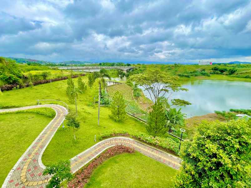 dijual rumah kota baru parahyangan