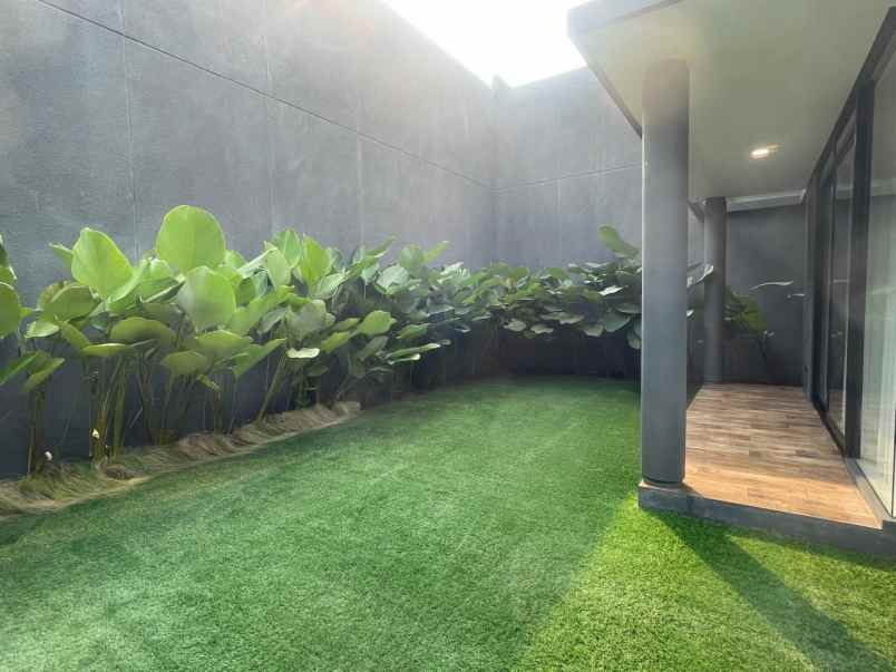 dijual rumah kota baru parahyangan