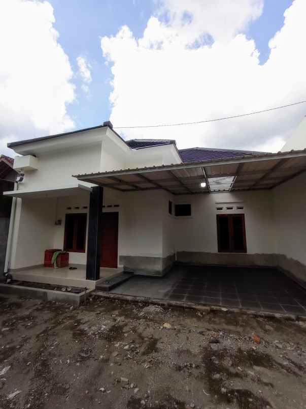 dijual rumah krapyak