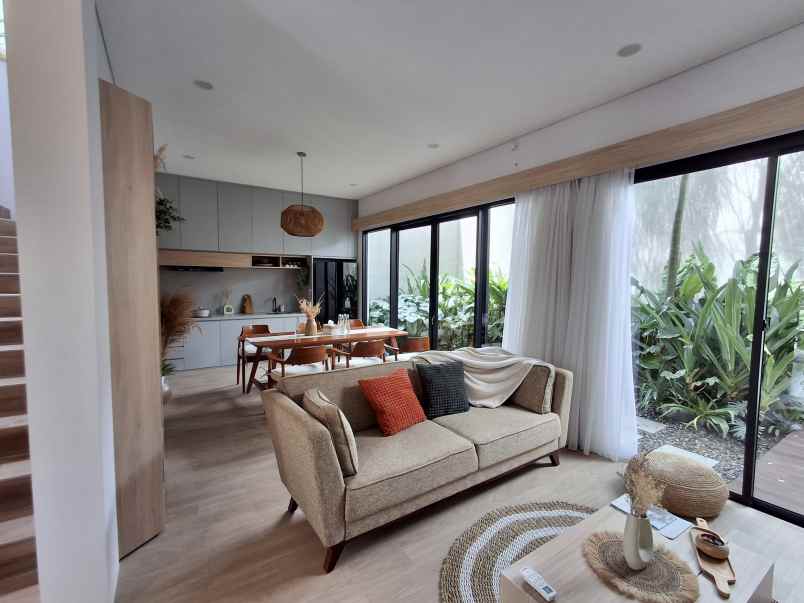 dijual rumah maguwoharjo depok sleman