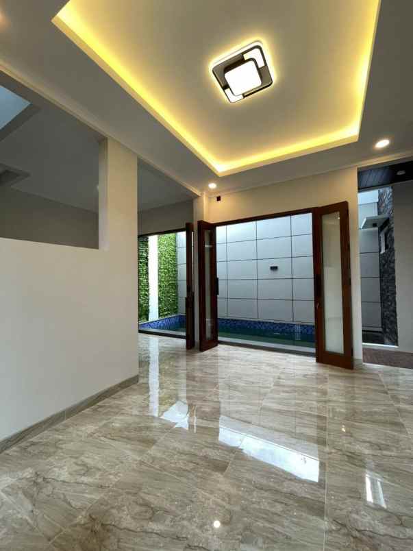 dijual rumah maguwoharjo depok sleman