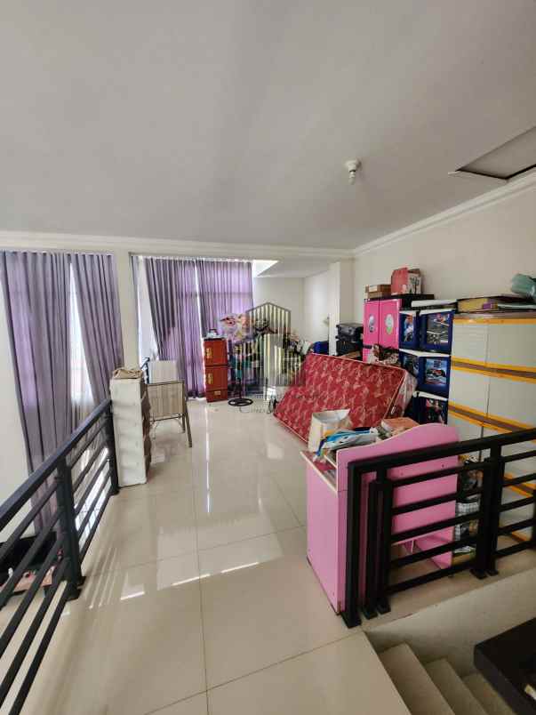 dijual rumah manyaran