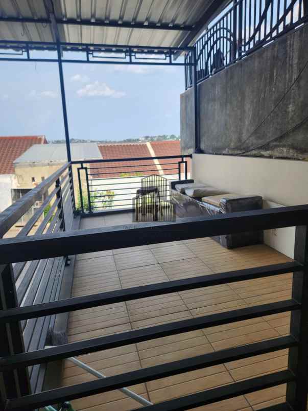 dijual rumah manyaran