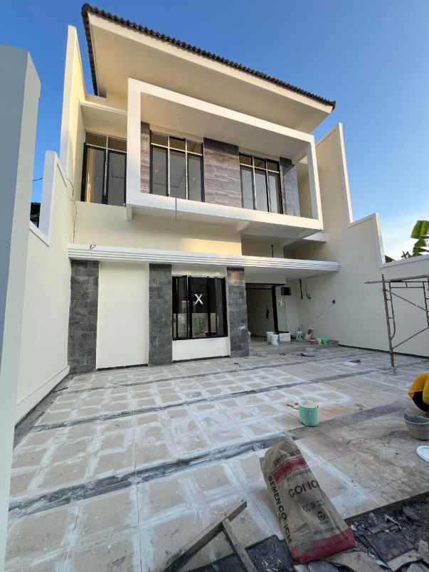 dijual rumah medayu utara