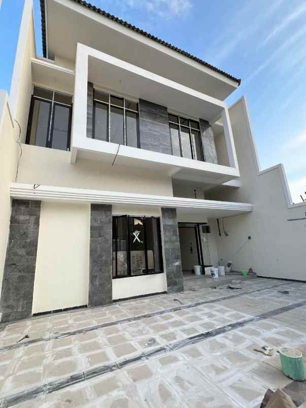 dijual rumah medayu utara