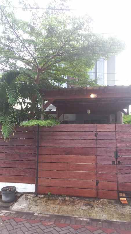 dijual rumah medokan ayu