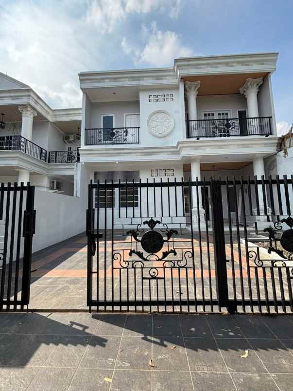 dijual rumah megapolitan cinere depok