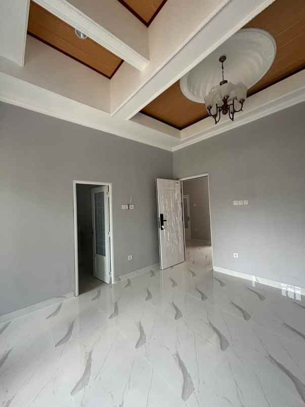 dijual rumah megapolitan cinere depok