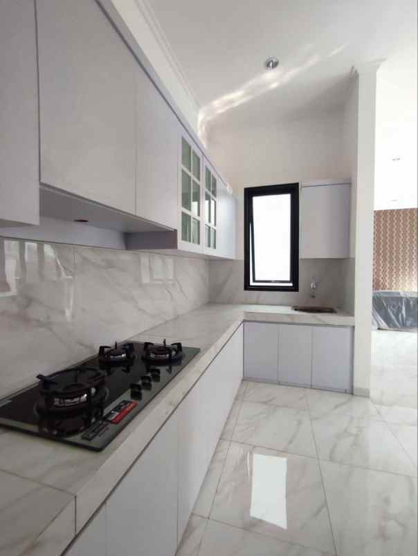 dijual rumah meruya jakarta barat