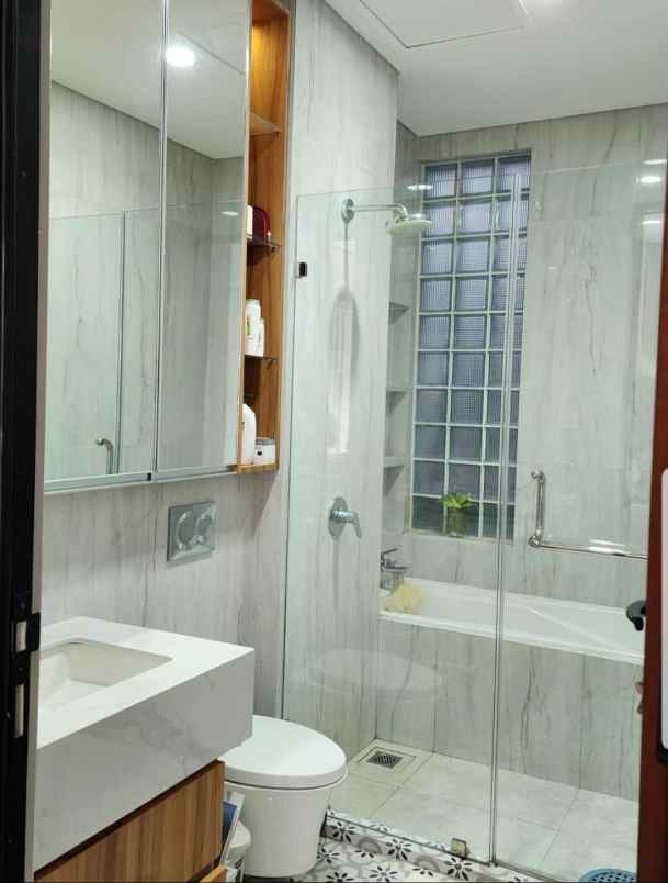 dijual rumah mewah full furnished