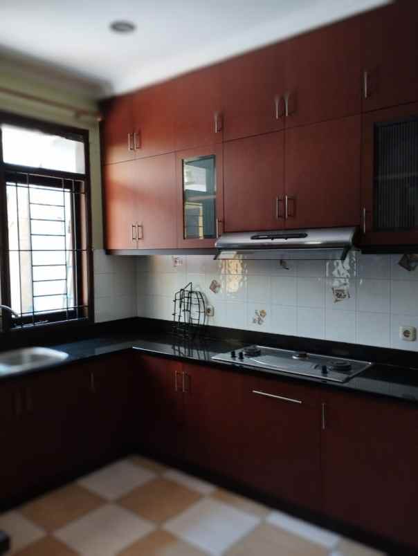 dijual rumah mewah kota baru parahyangan 3 m an