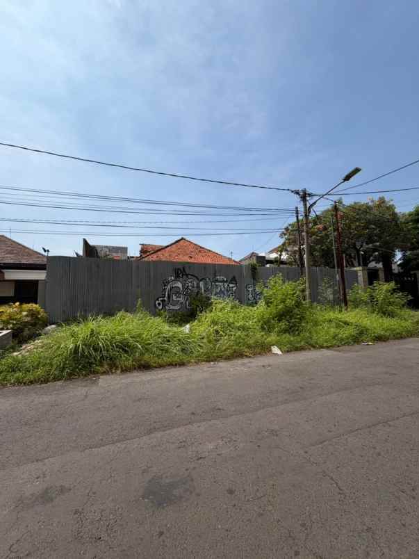 dijual rumah mh thamrin raya darmo