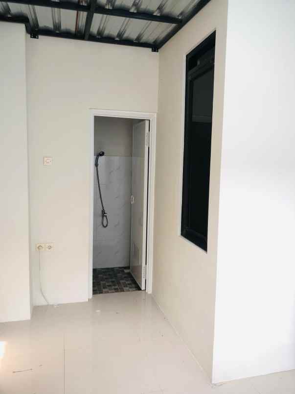 dijual rumah minimalis tropis modern lokasi strategis