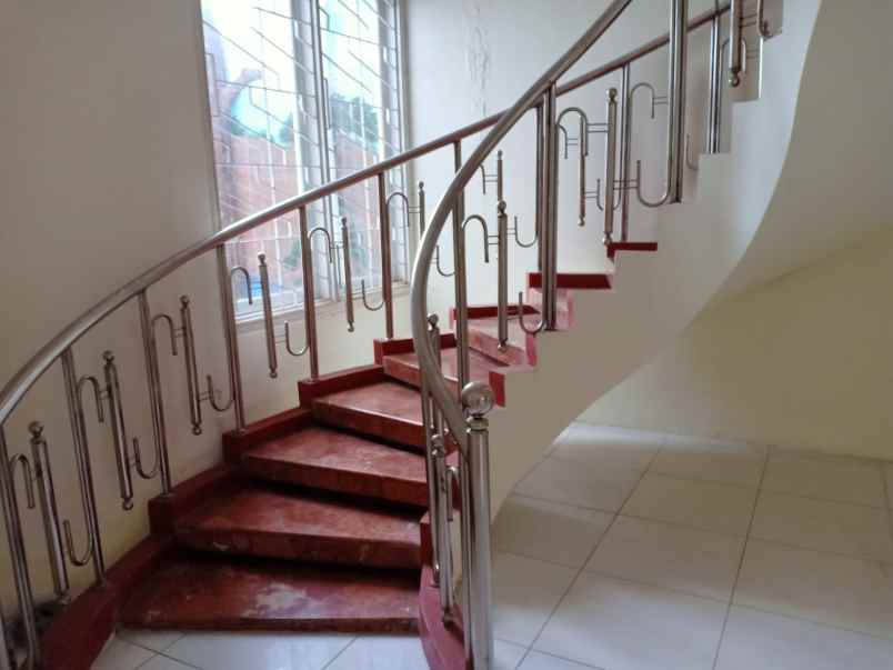 dijual rumah mojoarum