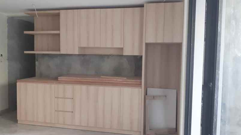 dijual rumah mulyosari