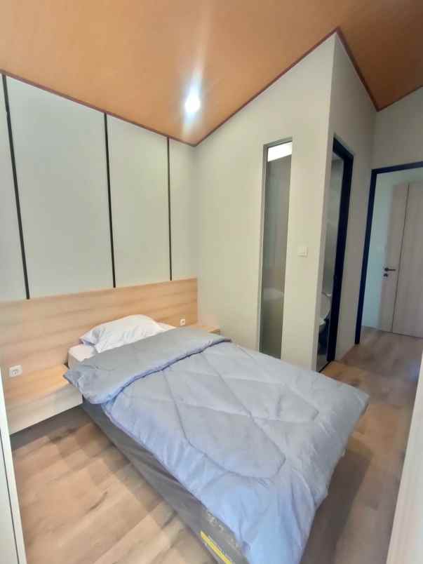 dijual rumah mulyosari