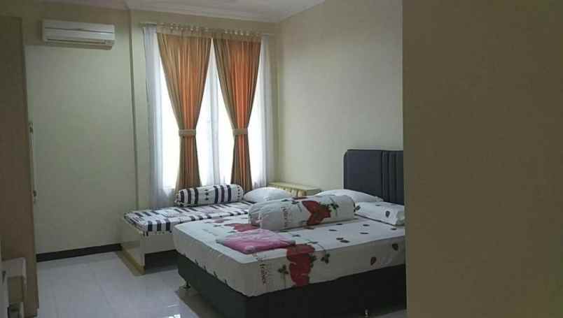 dijual rumah mulyosari utara