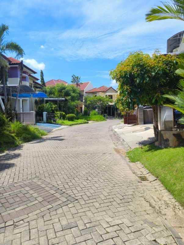 dijual rumah mulyosari utara