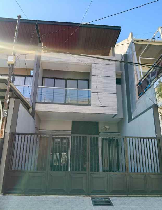 dijual rumah mulyosari utaraa
