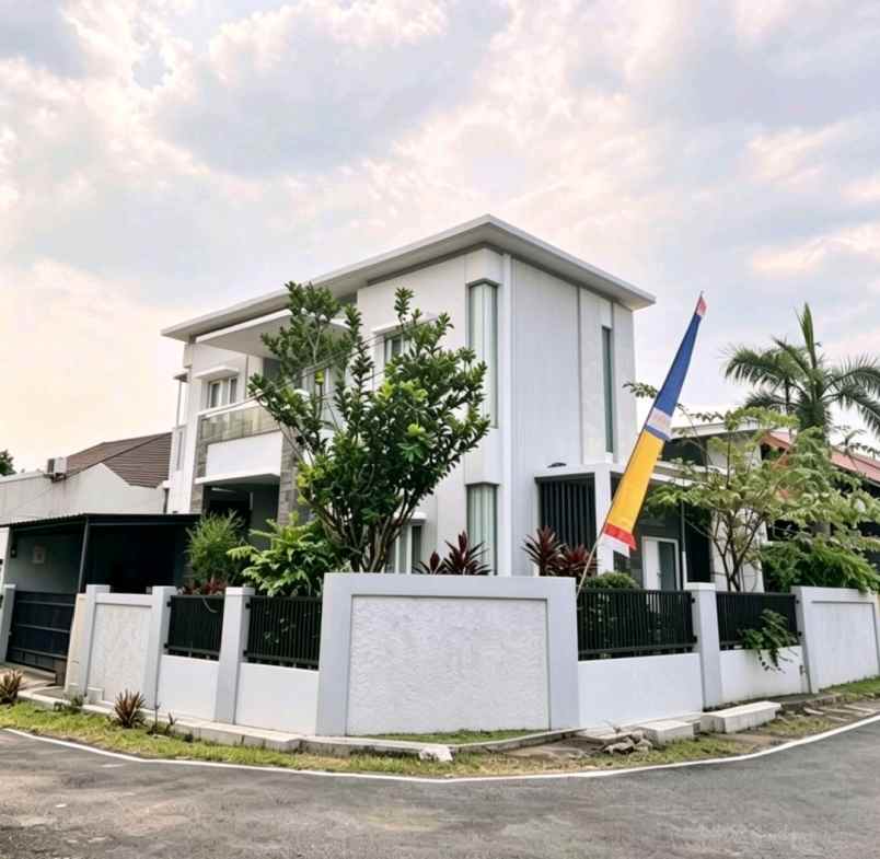 dijual rumah ngesrep