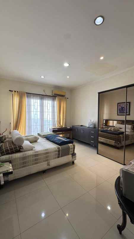 dijual rumah nginden