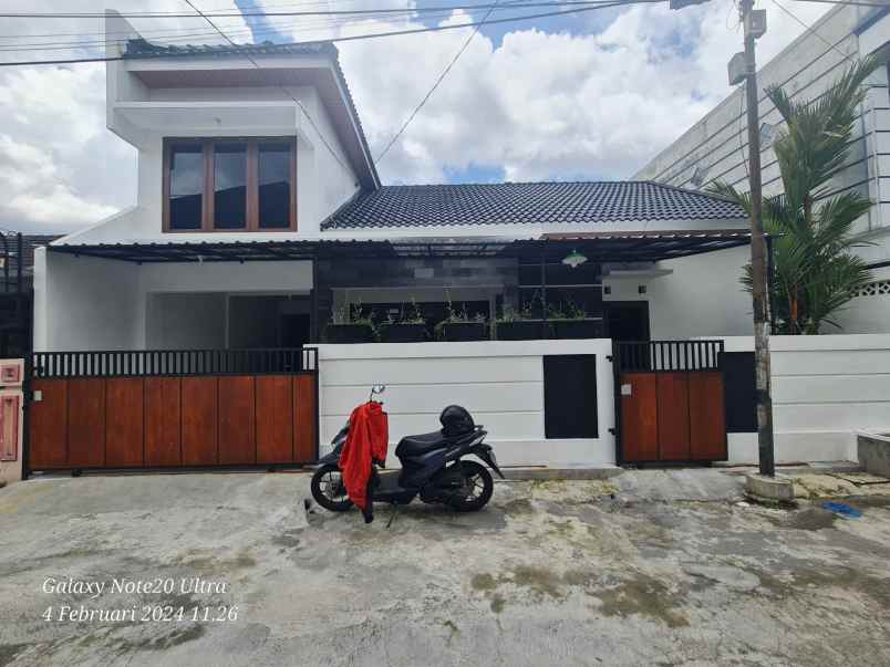 dijual rumah nogotirto
