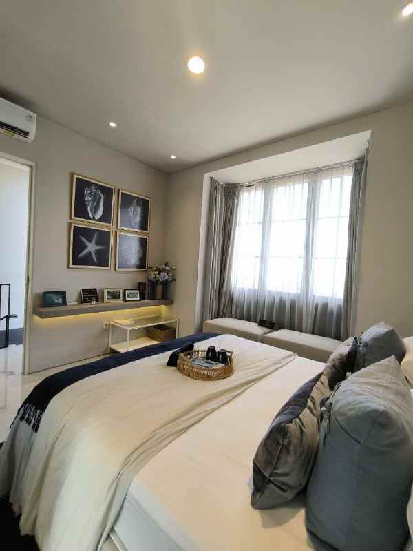 dijual rumah opra city